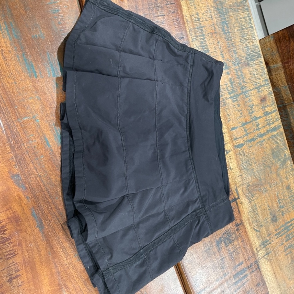 Lululemon Size 4 Reg skorts - Picture 8 of 9